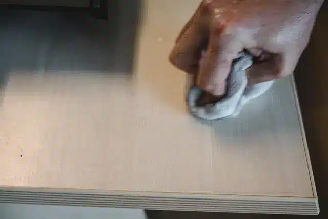 Grauer Riese Schmutzradierer 2